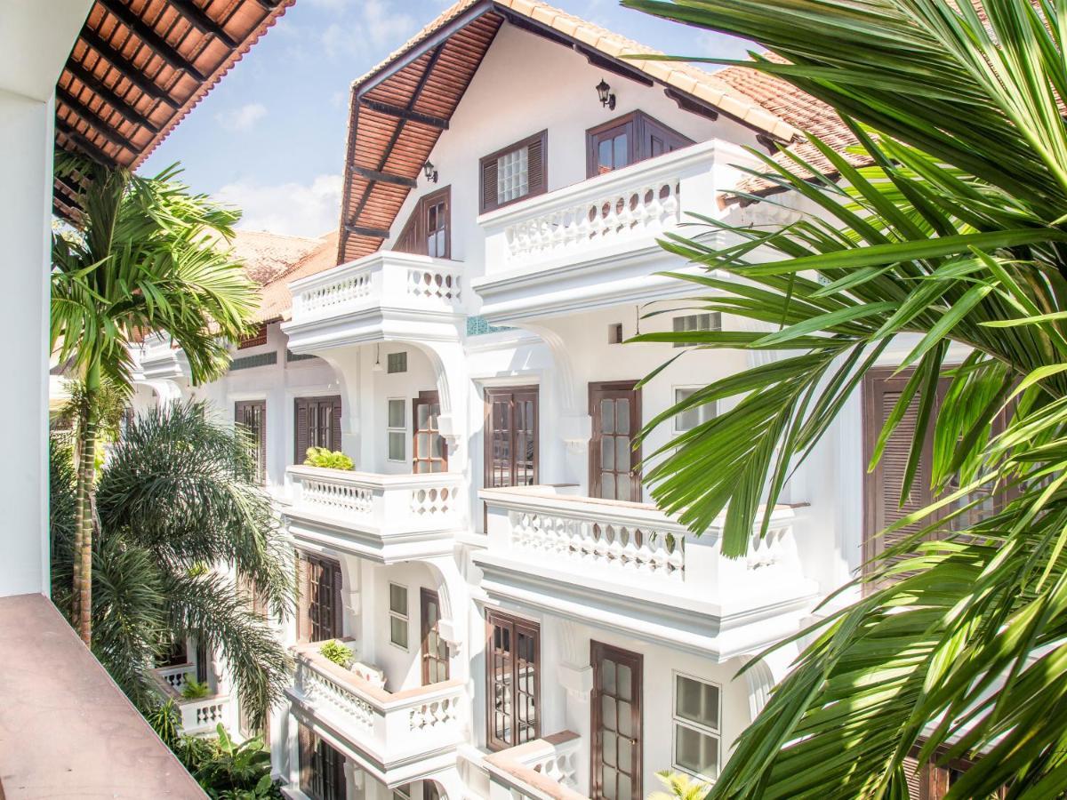 Chateau D'angkor La Hotel